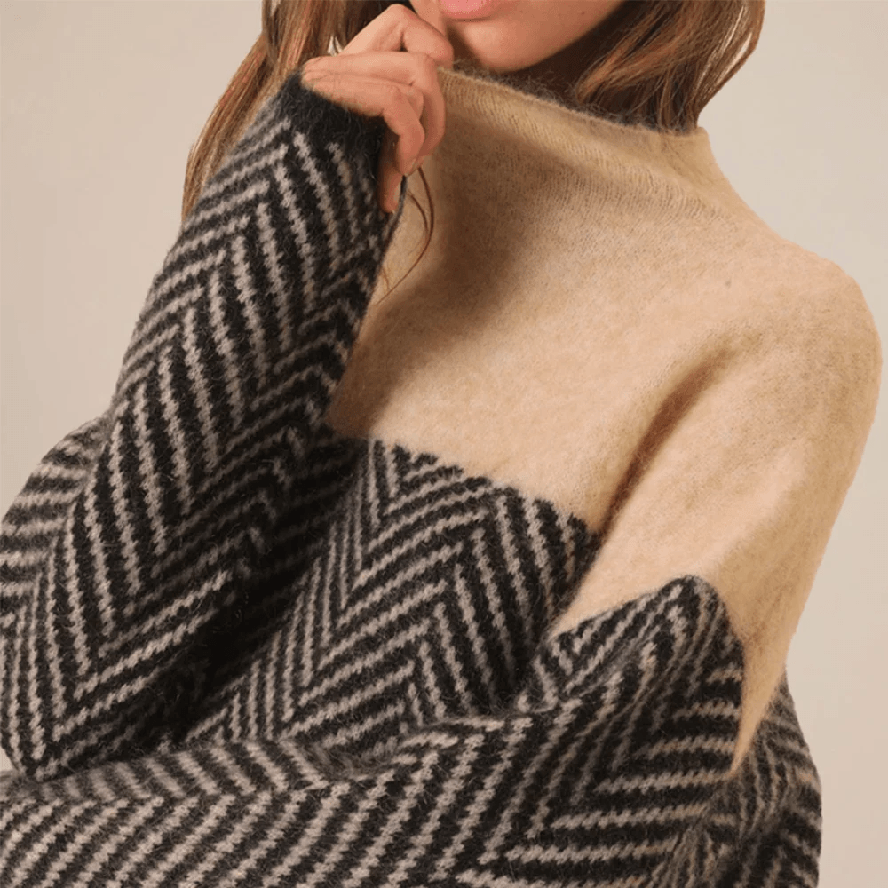 Naven Sweater Soft Cashmere Turtleneck Sweater