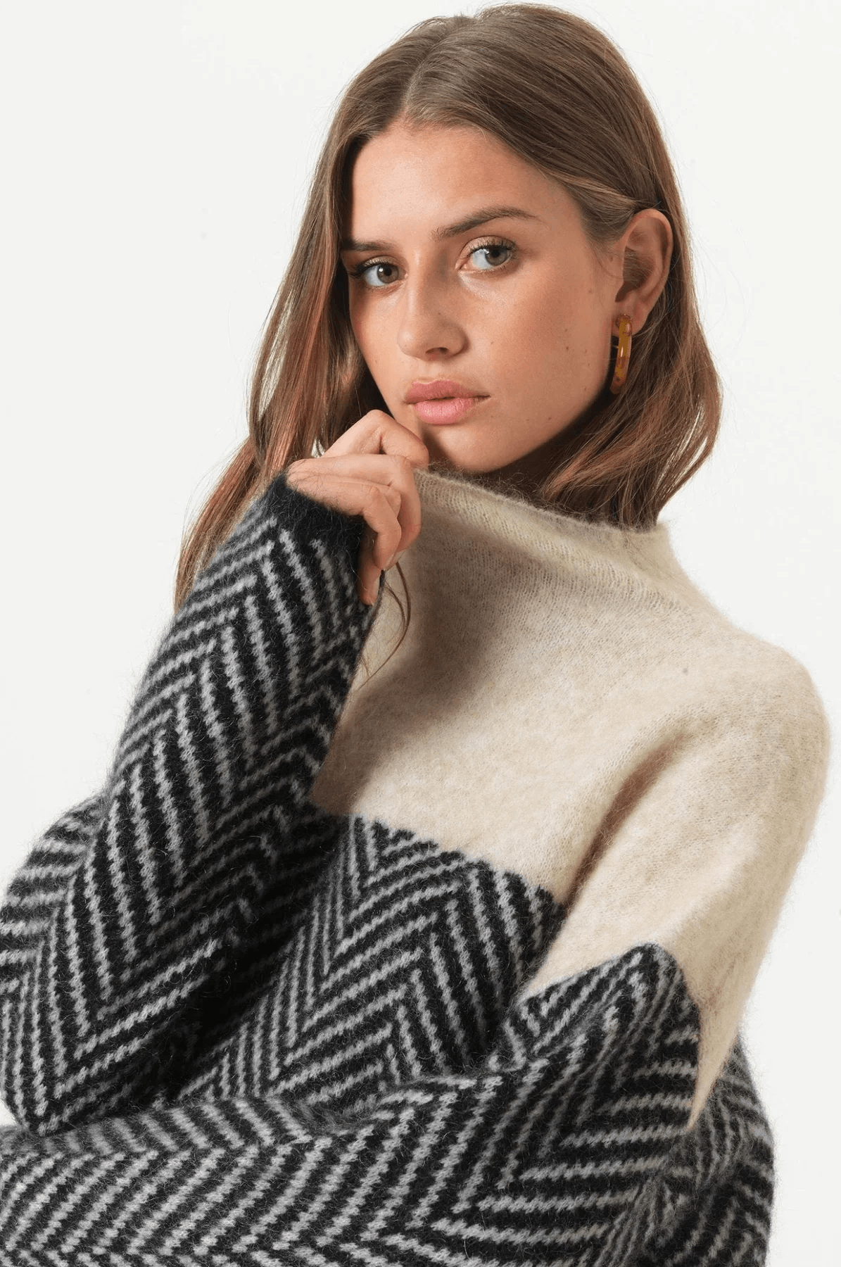 Naven Sweater Soft Cashmere Turtleneck Sweater