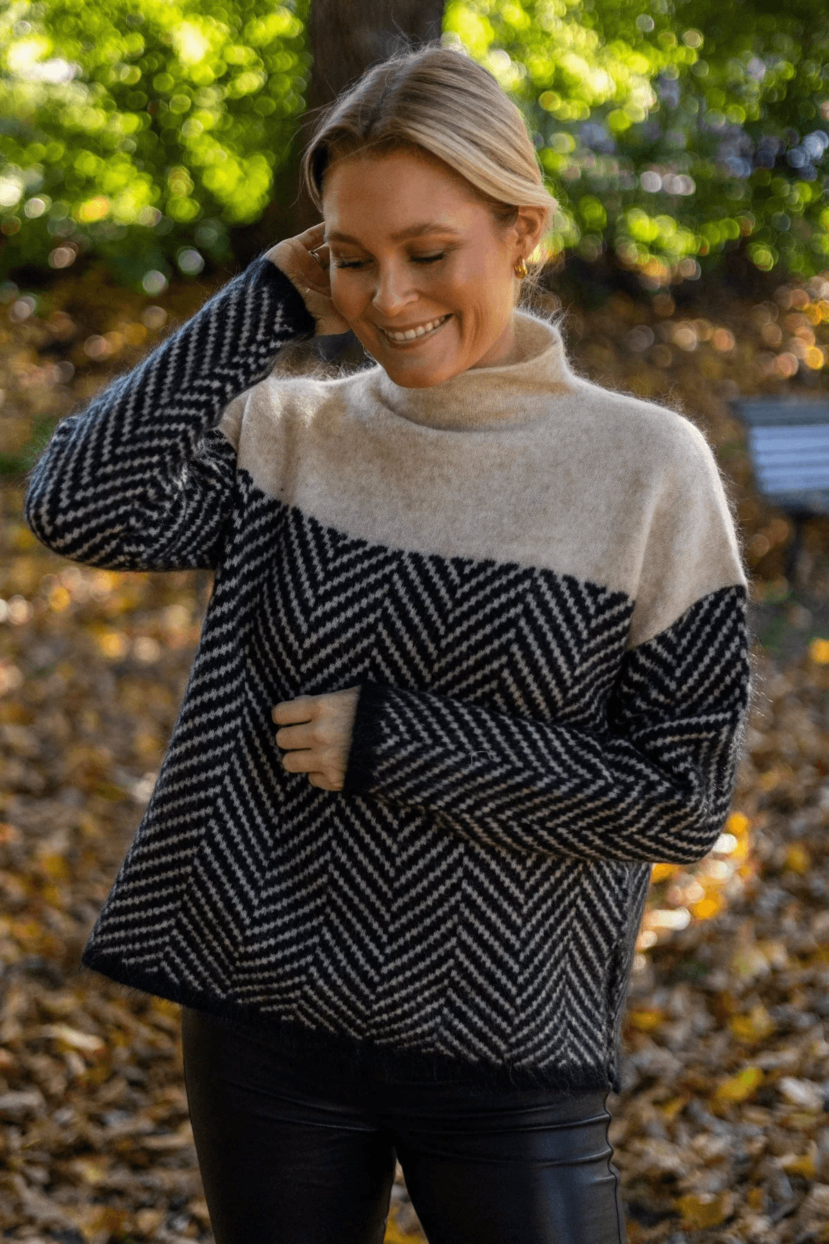 Naven Sweater Soft Cashmere Turtleneck Sweater