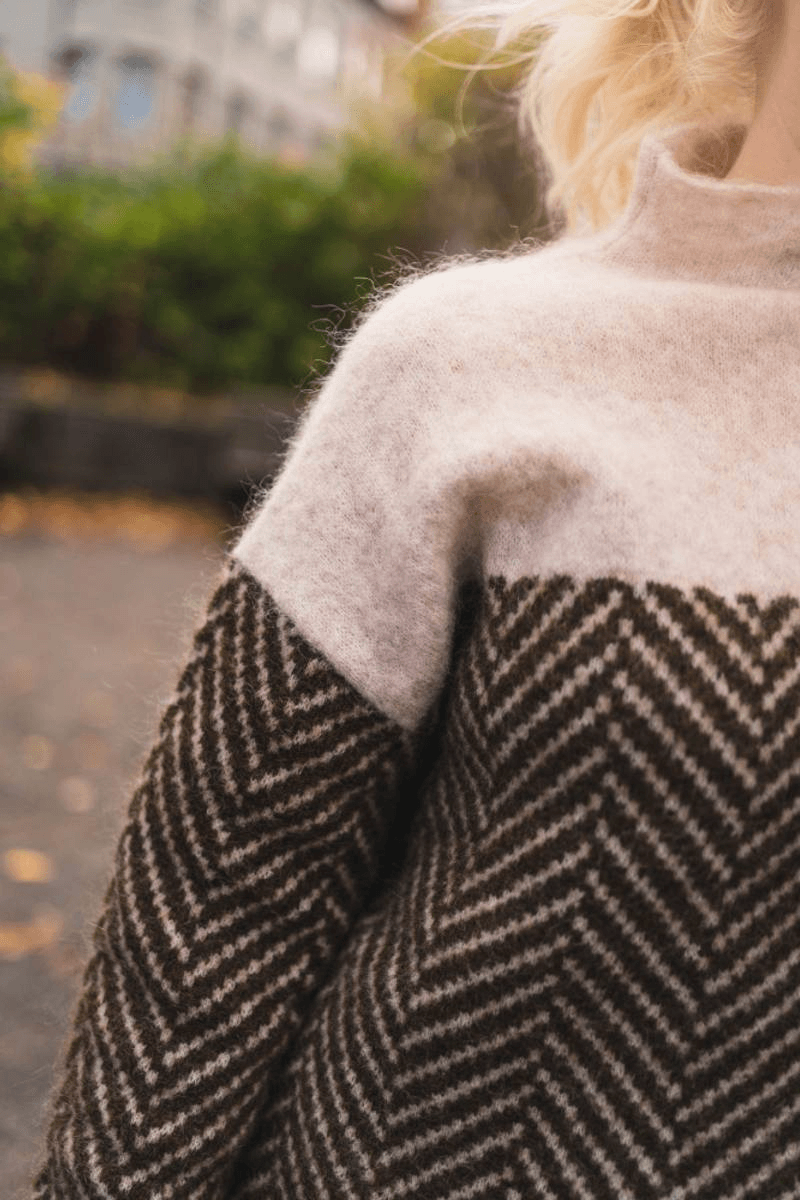 Naven Sweater Soft Cashmere Turtleneck Sweater